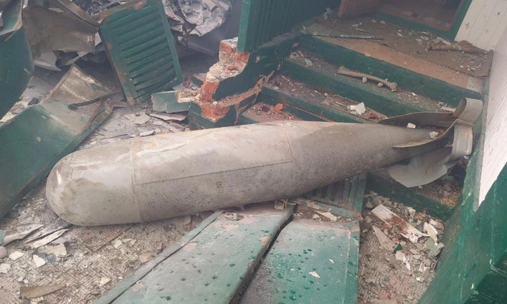 Οι Ρώσοι ρίχνουν βόμβες σε κατοικημένες περιοχές του Τσερνίχοφ